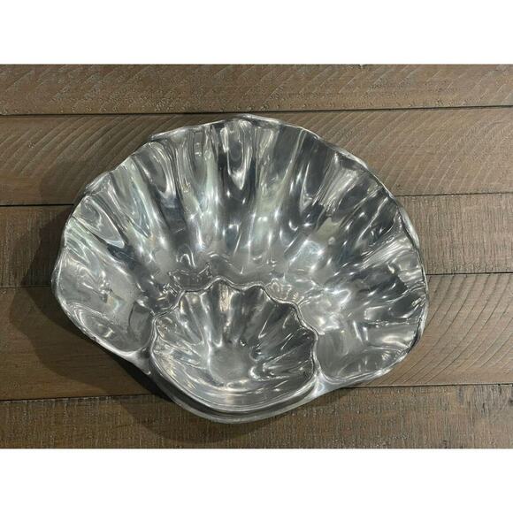 Pewter Shell Hors D'oeuvre and Sauce Bowl - Picture 1 of 6